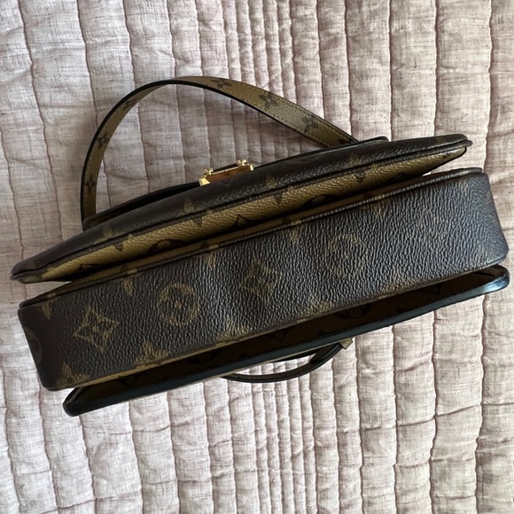 👜 100% Authentic Louis Vuitton Pochette Métis in Monogram Reverse Canvas - Picture 9 of 14